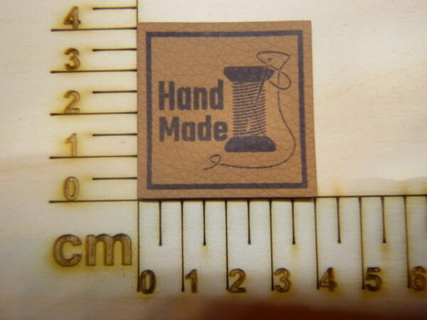 Kunstlederlabel "Handmade/Fadenspule"