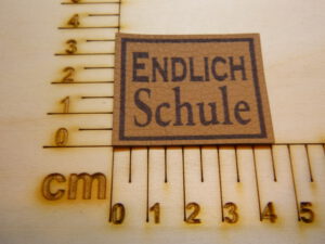 Kunstlederlabel "Endlich Schule"