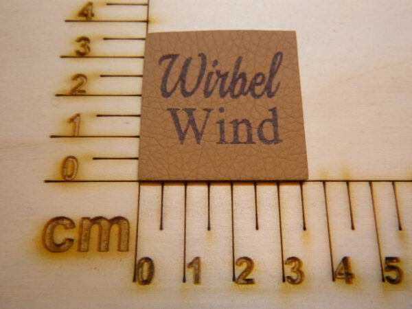 Kunstlederlabel "Wirbelwind"