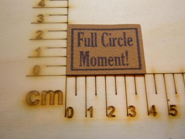 Kunstlederlabel "Full circle Moment"