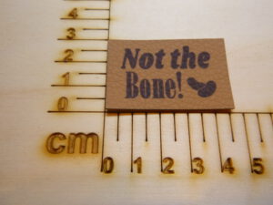 Kunstlederlabel "Not the bone"