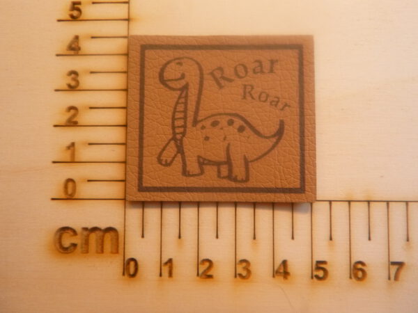 Kunstlederlabel "Dino/Roar"