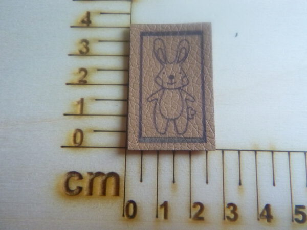 Kunstlederlabel "Hase"